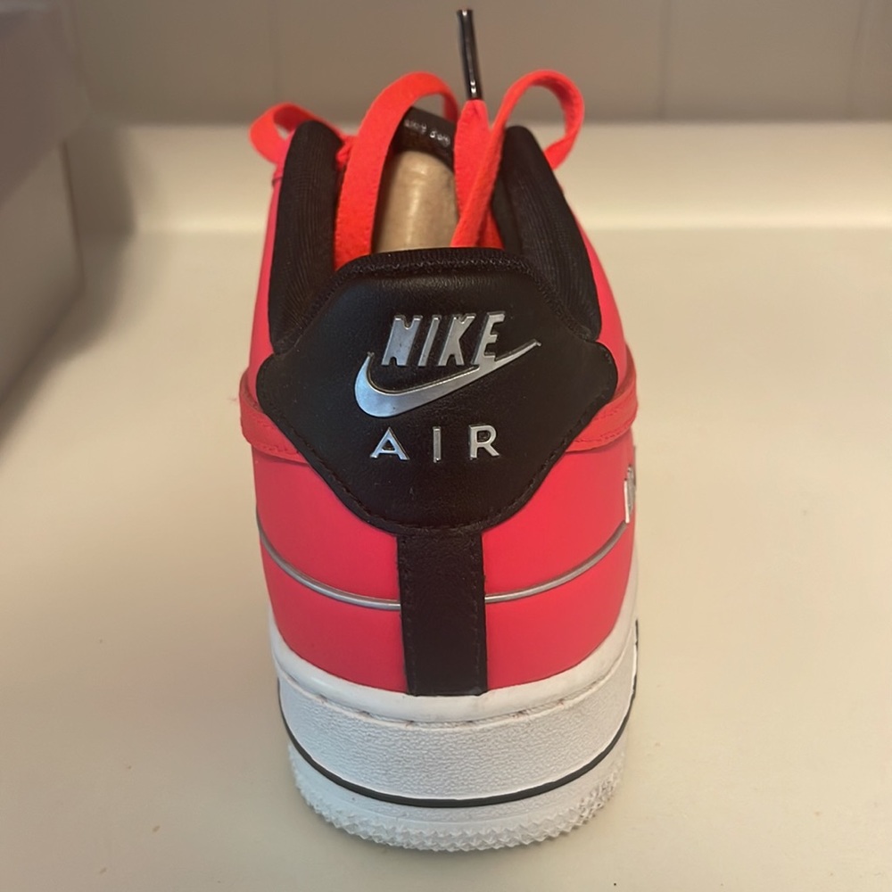 Air Force1 - Picture 3 of 4